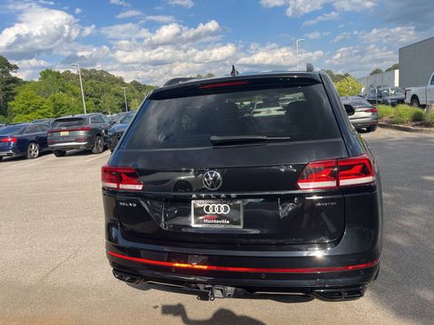 Used 2023 Volkswagen Atlas SEL R-Line AWD/4WD image 6