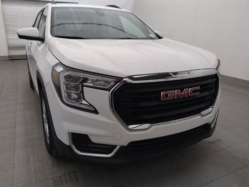 Used 2024 GMC Terrain SLE w/ Driver Convenience Package FWD image 13