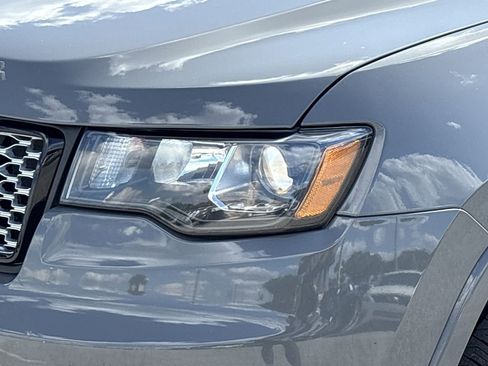 Used 2019 Jeep Grand Cherokee Altitude RWD image 6