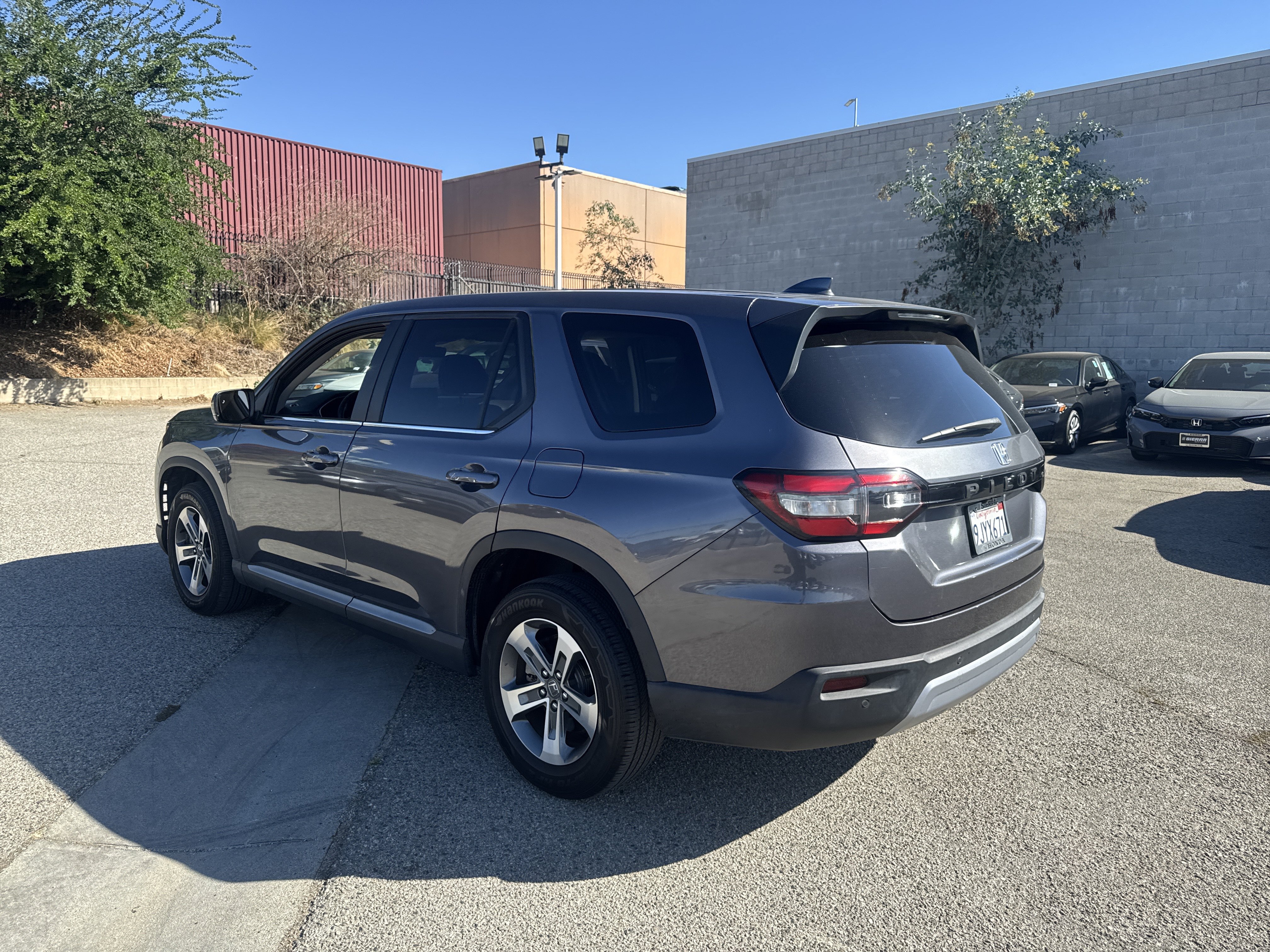 Used 2024 Honda Pilot EX-L image 6
