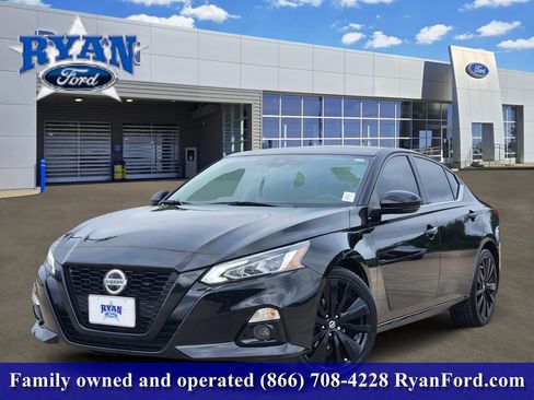 Used 2022 Nissan Altima 2.5 SR w/ Midnight Edition Package FWD image 1