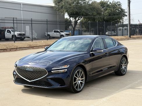 Used 2026 Genesis G70 2.5T image 3