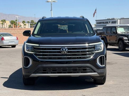 Used 2025 Volkswagen Atlas SE AWD/4WD image 10