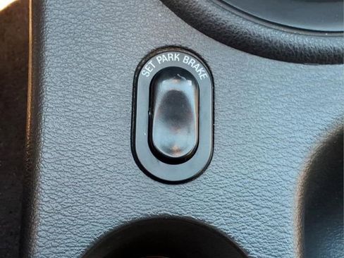 Used 2004 Ford Mustang Cobra RWD image 19