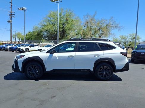 Used 2025 Subaru Outback Onyx Edition AWD/4WD image 13