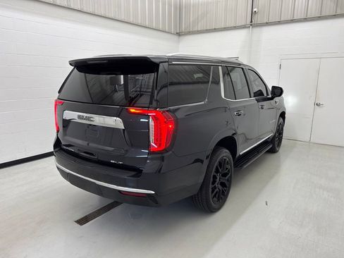 Used 2023 GMC Yukon SLT AWD/4WD image 6