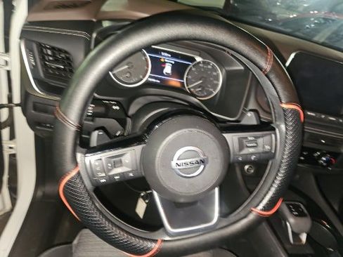 Used 2021 Nissan Rogue S FWD image 13