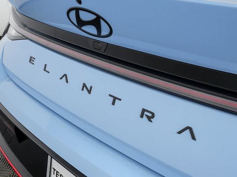 Certified 2025 Hyundai Elantra N image 30