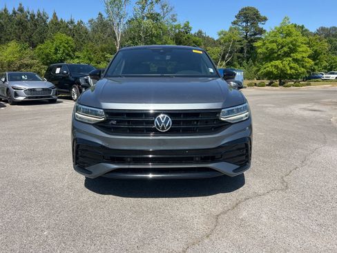 Used 2022 Volkswagen Tiguan SE R-Line image 2