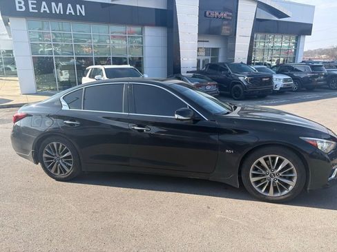 Used 2018 INFINITI Q50 Luxe w/ Essential Package (3.0T Luxe) image 6