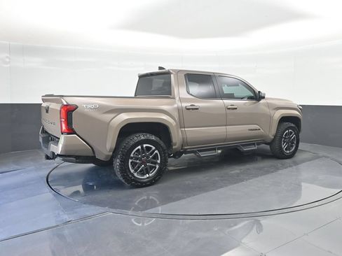 Used 2026 Toyota Tacoma TRD Sport AWD/4WD image 15