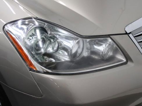 Used 2010 INFINITI M35 w/ Technology Pkg RWD image 20