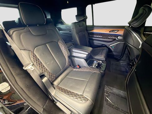 Used 2021 Jeep Grand Cherokee L Summit image 13