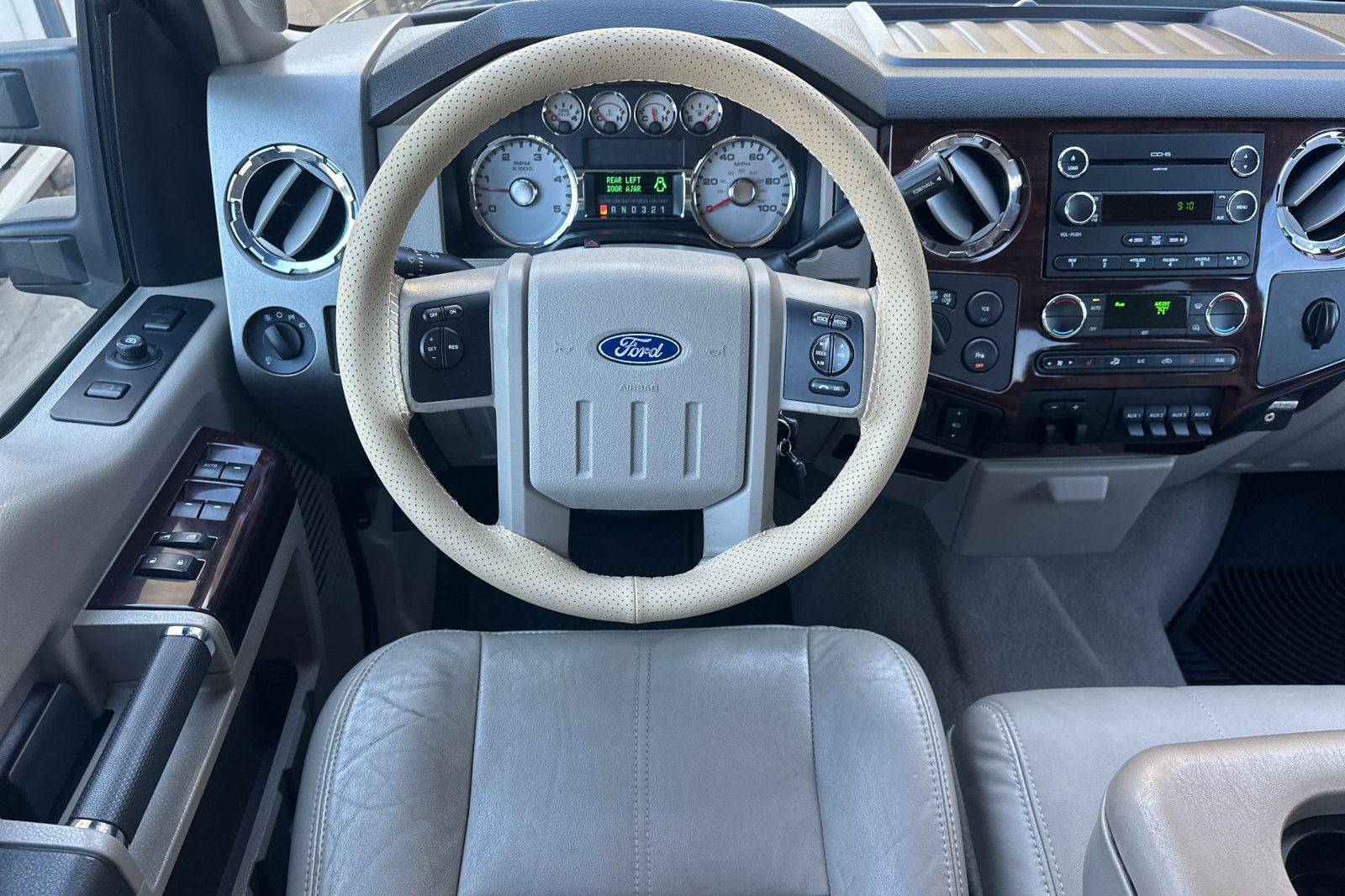 Used 2009 Ford F350 Lariat AWD/4WD image 13