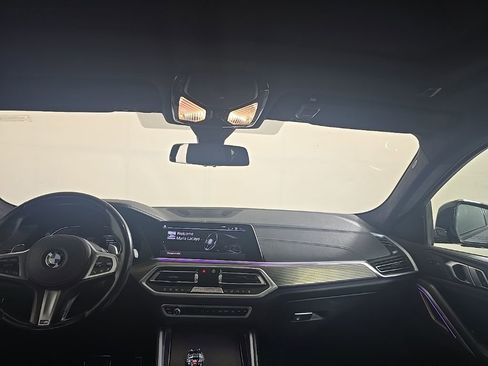 Used 2021 BMW X6 sDrive40i w/ M Sport Package image 3