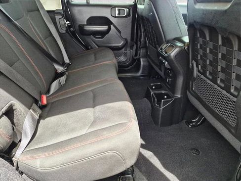 Used 2019 Jeep Wrangler Unlimited Rubicon w/ Dual Top Group AWD/4WD image 21