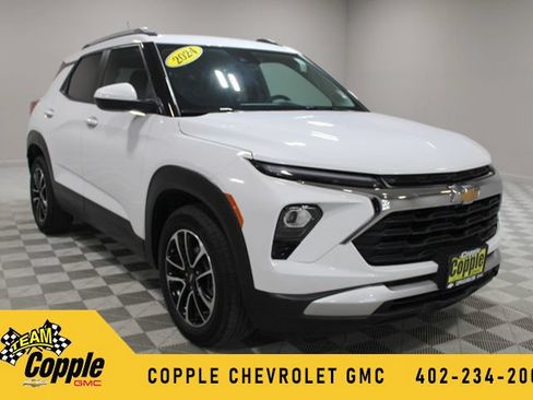 Used 2024 Chevrolet TrailBlazer LT w/ Convenience Package FWD image 1