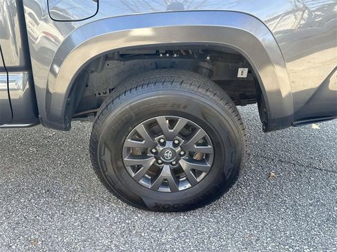 Used 2023 Toyota Tacoma SR5 w/ Technology Package image 7
