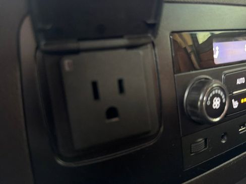 Used 2020 Chevrolet Tahoe Premier image 46