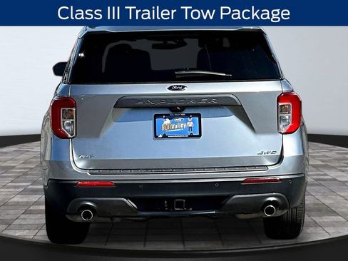 Used 2021 Ford Explorer XLT w/ Equipment Group 202A AWD/4WD image 5