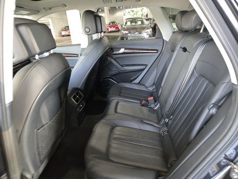 Used 2019 Audi Q5 2.0T Premium Plus w/ Premium Plus Package AWD/4WD image 24