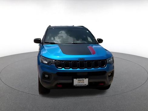 Used 2025 Jeep Compass Trailhawk AWD/4WD image 11