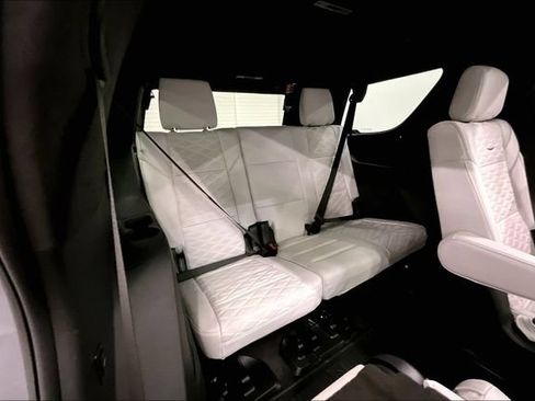 Used 2025 Cadillac Escalade Sport Platinum w/ LPO, ONYX Package AWD/4WD image 33