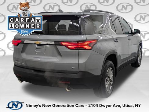 Used 2023 Chevrolet Traverse LT w/ Rear Camera Mirror Package AWD/4WD image 2