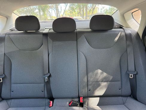 Used 2025 Kia K4 FWD image 36