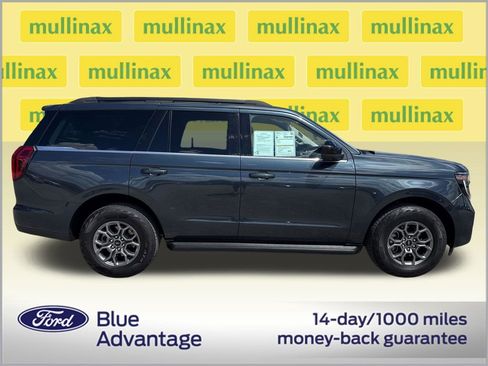 Used 2025 Ford Expedition Active image 2