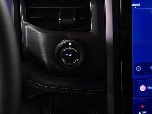 Used 2025 Ford F150 Lightning Flash image 27