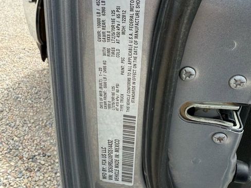 Used 2023 RAM 2500 Big Horn w/ Level 1 Equipment Group AWD/4WD image 39