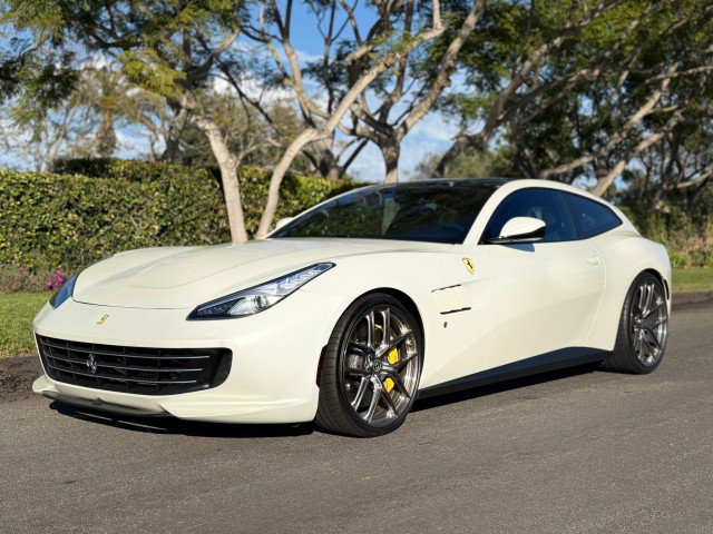 Used 2017 Ferrari GTC4Lusso AWD/4WD image 1
