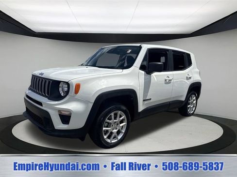Used 2023 Jeep Renegade Latitude AWD/4WD image 1