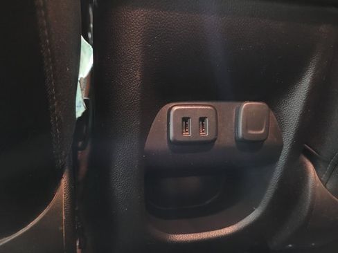 Used 2018 Chevrolet Colorado ZR2 w/ ZR2 Midnight Special Edition image 47