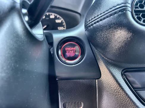 Used 2025 Honda HR-V LX image 28
