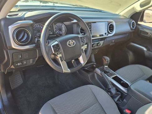Used 2022 Toyota Tacoma SR5 RWD image 20