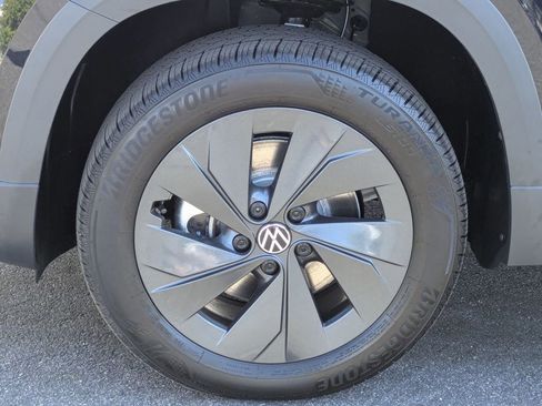 Used 2025 Volkswagen Taos S image 24