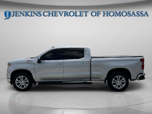 Used 2022 Chevrolet Silverado 1500 LTZ w/ LTZ Convenience Package II AWD/4WD image 6