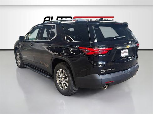 Used 2024 Chevrolet Traverse LT image 5