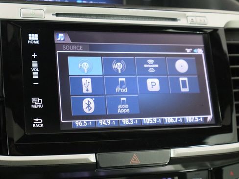 Used 2016 Honda Accord EX-L image 32