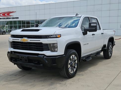Certified 2024 Chevrolet Silverado 2500 Custom w/ Custom Convenience Package AWD/4WD image 7