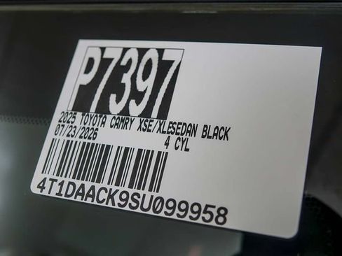 Used 2025 Toyota Camry SE FWD image 24