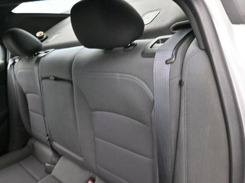 Used 2019 Chevrolet Cruze LT w/ RS Package FWD image 27