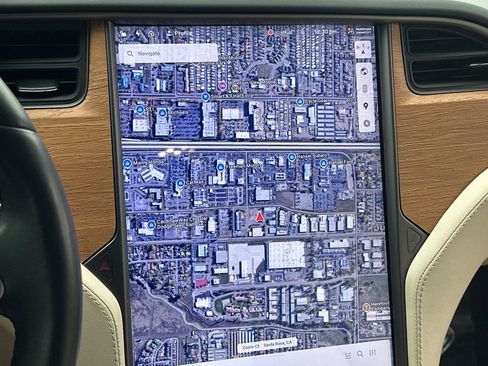 Used 2020 Tesla Model X Long Range image 19