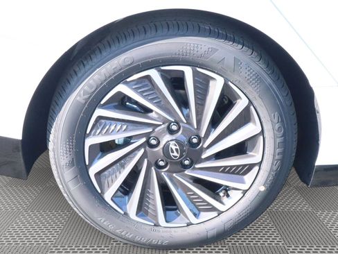 New 2026 Hyundai Sonata Limited FWD image 5