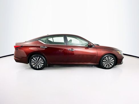 Used 2023 Nissan Altima 2.5 SV image 10