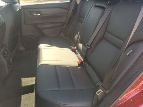 Used 2025 Nissan Rogue SV w/ SV Premium Package image 21