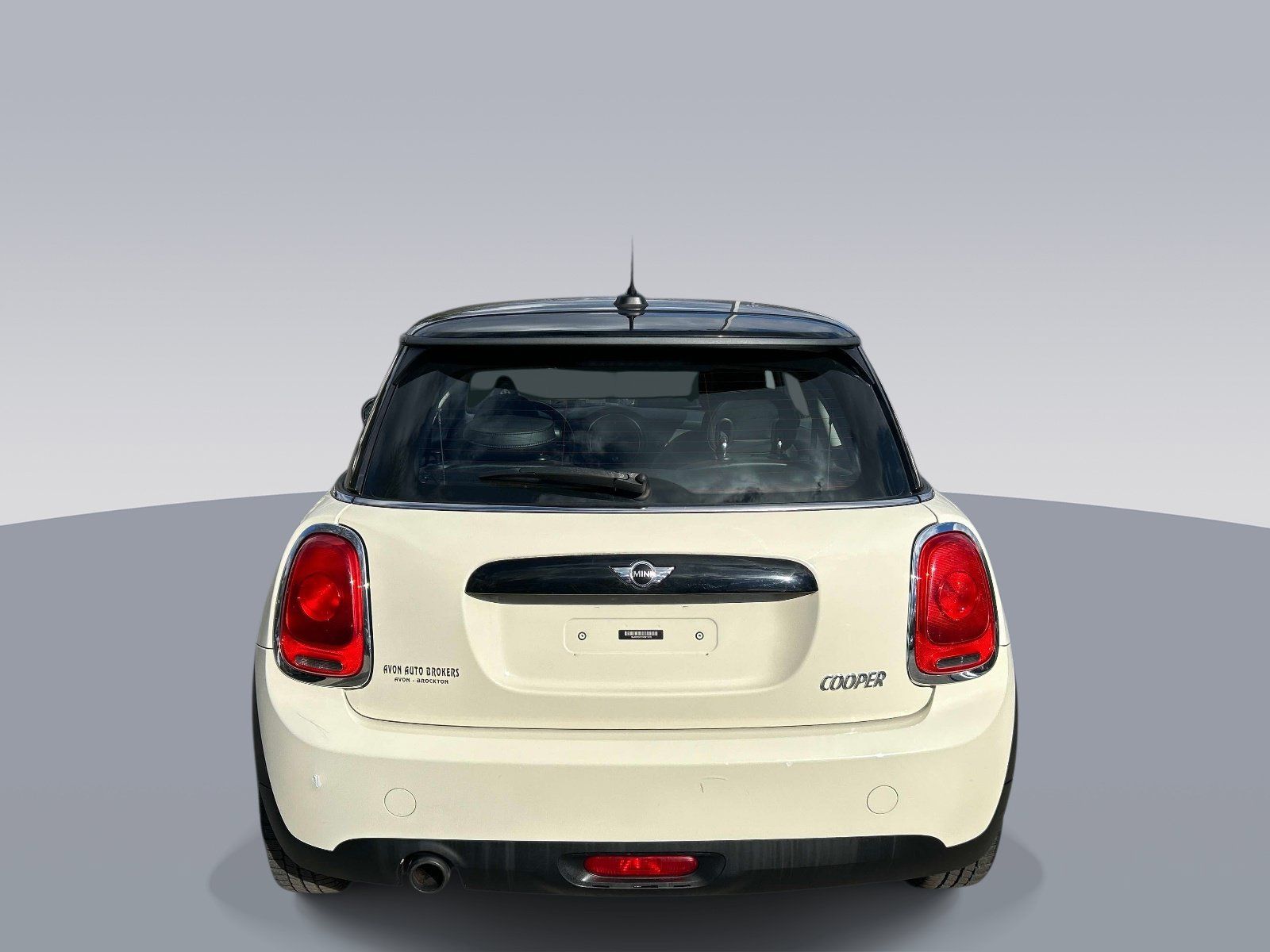 Used 2017 MINI Cooper 2-Door Hardtop FWD image 4