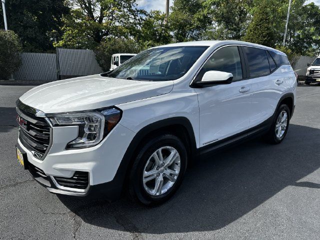 Used 2024 GMC Terrain SLE FWD image 9